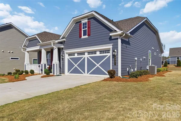 Property Slideshow image 2 of 26 | 4331 moxie way, Charlotte, NC, 28215