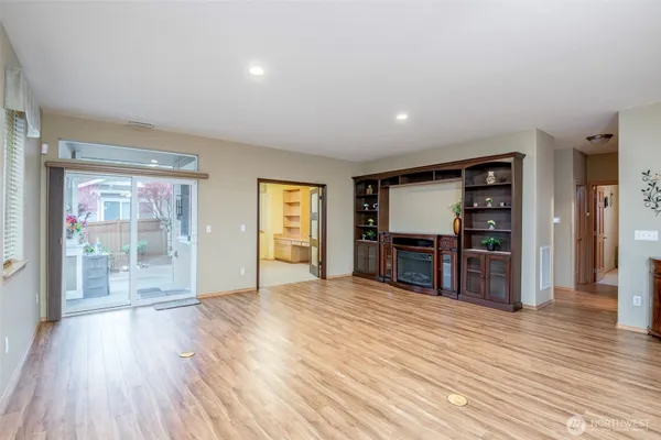 Property Slideshow image 3 of 20 | 8494 bainbridge loop, Lacey, WA, 98516