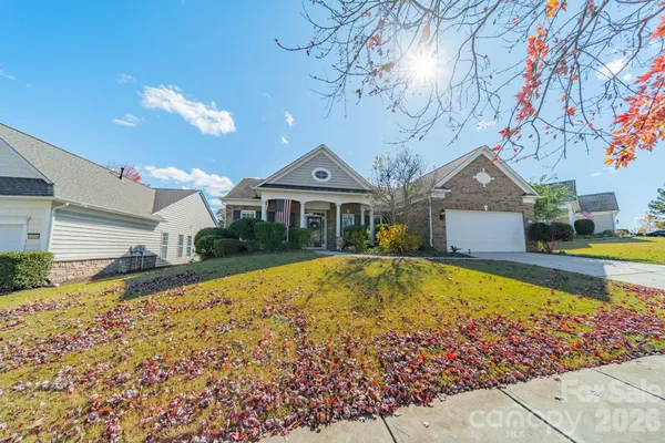 Property Slideshow image 2 of 37 | 35047 carnation ln, Fort Mill, SC, 29707