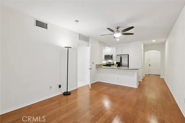 Property Slideshow image 3 of 33 | 2750 artesia blvd 206, Redondo Beach, CA, 90278