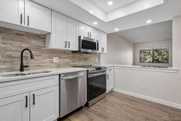 Property Slideshow image 3 of 40 | 14152 e linvale pl 312, Aurora, CO, 80014