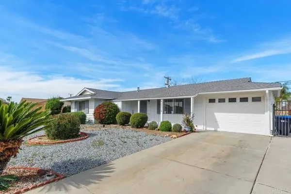 Property Slideshow image 2 of 25 | 29518 pebble beach dr, Menifee, CA, 92586