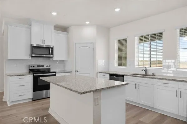 Property Slideshow image 3 of 7 | 14550 indigo, Apple Valley, CA, 92307