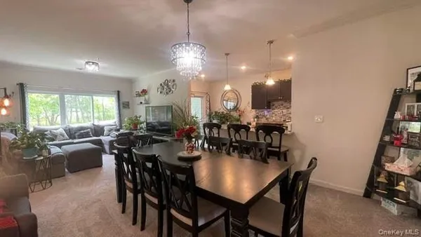 Property Slideshow image 2 of 27 | 40 greentree ct, Brookhaven, NY, 11967