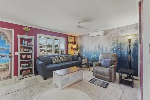 Property Slideshow image 3 of 14 | 3918 san lorenzo ct, Oceanside, CA, 92057