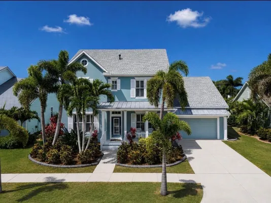 Property Slideshow image 2 of 53 | 5228 brighton shore dr, Apollo Beach, FL, 33572