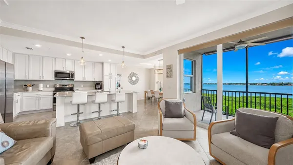 Property Slideshow image 2 of 55 | 1020 tidewater shores loop 207, Bradenton, FL, 34208