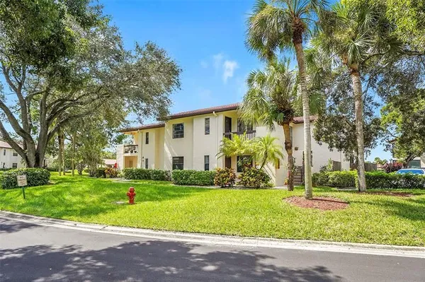 Property Slideshow image 2 of 52 | 7951 eastlake dr d, Boca Raton, FL, 33433