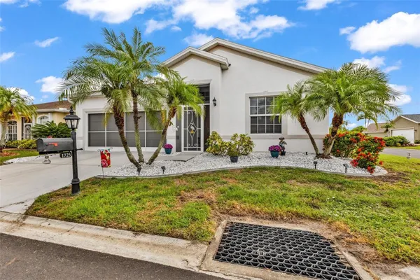 Property Slideshow image 2 of 41 | 1725 piccadilly cir, Punta Gorda, FL, 33980