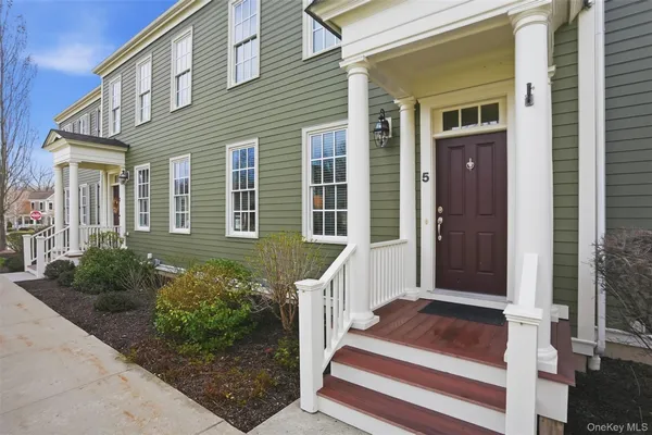 Property Slideshow image 3 of 42 | 5 cowdrey st, Warwick (Town), NY, 10990