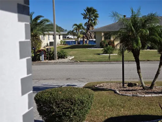 Property Slideshow image 3 of 50 | 1707 new bedford dr, Sun City Center, FL, 33573