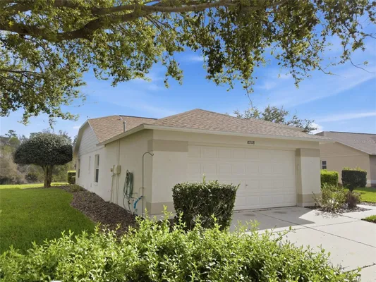 Property Slideshow image 3 of 67 | 18708 bellevista ct, Hudson, FL, 34667