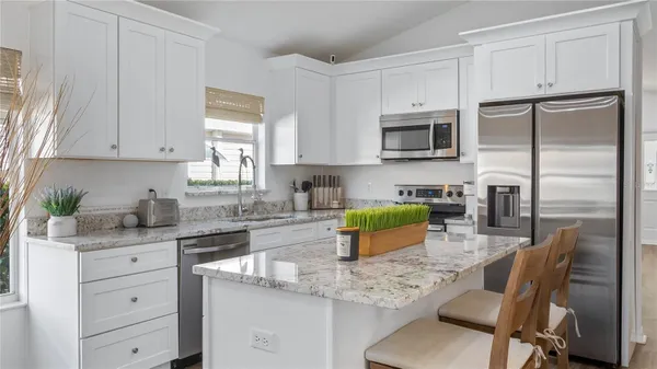 Property Slideshow image 3 of 53 | 4517 eaglewood dr, Leesburg, FL, 34748