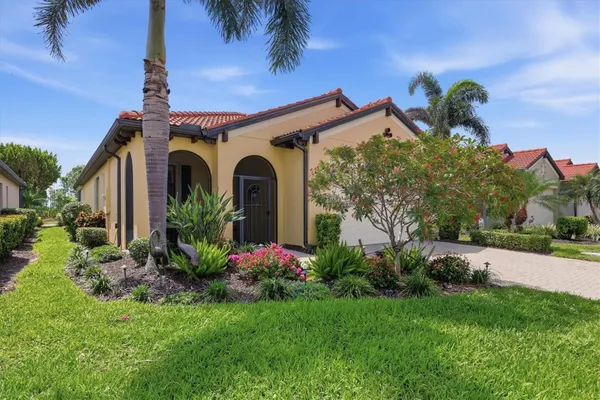 Property Slideshow image 3 of 100 | 10441 crooked creek dr, Venice, FL, 34293