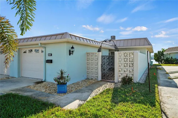 Property Slideshow image 2 of 54 | 642 boca ciega point blvd s, St Petersburg, FL, 33708