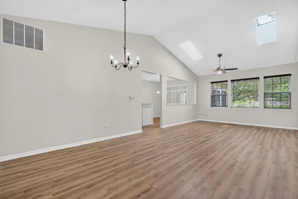 Property Slideshow image 2 of 19 | 21533 papoose lake ct, Crest Hill, IL, 60403