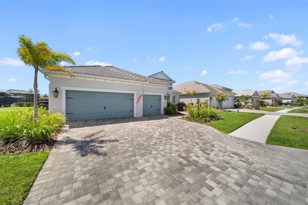 Property Slideshow image 2 of 72 | 21244 holmes cir, Venice, FL, 34293