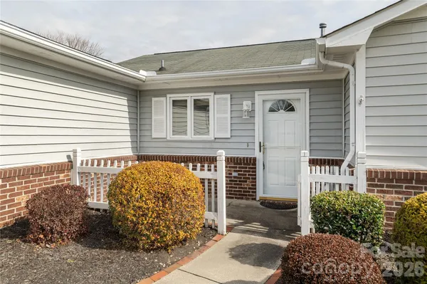 Property Slideshow image 3 of 22 | 228 dartcrest dr, Hendersonville, NC, 28792