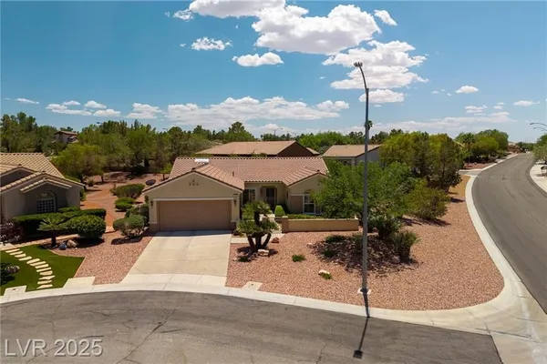 Property Slideshow image 2 of 39 | 1620 fieldbrook st, Henderson, NV, 89052