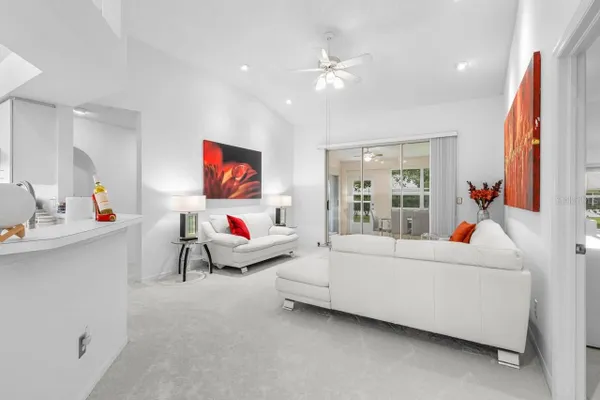 Property Slideshow image 2 of 29 | 1005 mcdaniel st, Sun City Center, FL, 33573