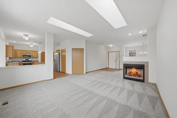 Property Slideshow image 3 of 28 | 646 s cadillac cir, Romeoville, IL, 60446