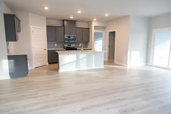 Property Slideshow image 2 of 37 | 5208 synergy pvt way, Gallatin, TN, 37066