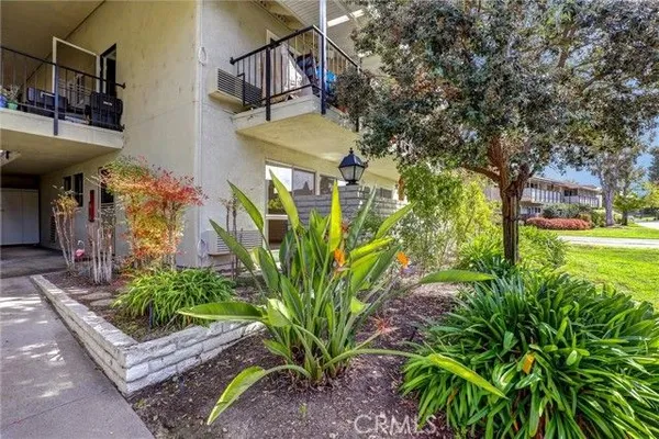 Property Slideshow image 3 of 31 | 2327 via mariposa w w a, Laguna Woods, CA, 92637