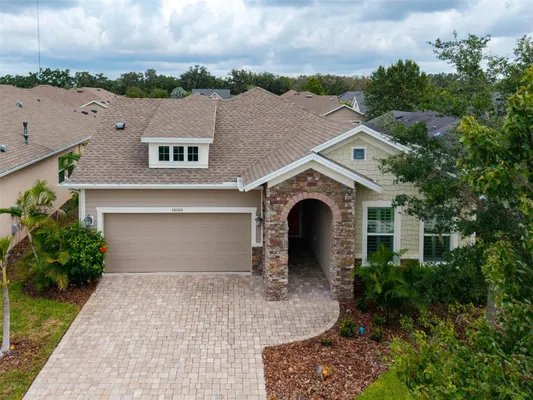 Property Slideshow image 2 of 48 | 14008 swallow hill dr, Lithia, FL, 33547
