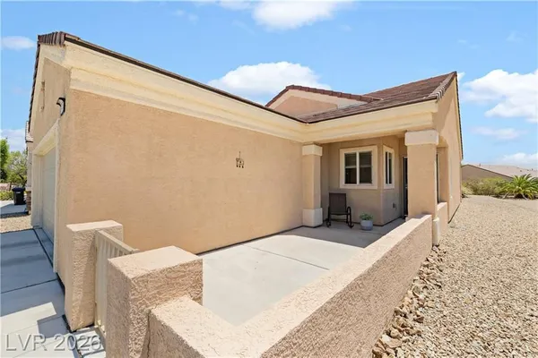 Property Slideshow image 3 of 39 | 7904 broadwing dr, North Las Vegas, NV, 89084