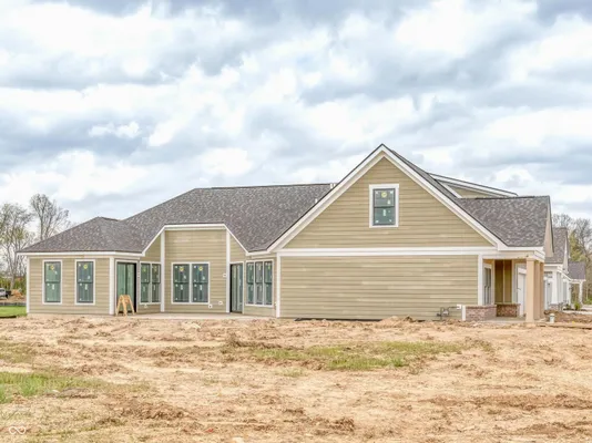 Property Slideshow image 2 of 26 | 5918 maple glen dr, Noblesville, IN, 46062