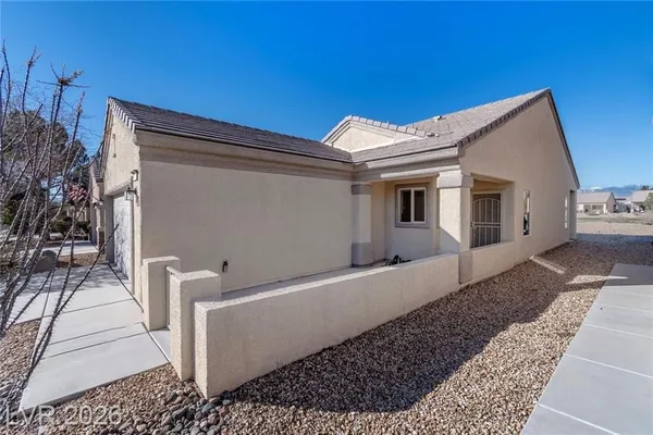 Property Slideshow image 3 of 28 | 7813 homing pigeon st, North Las Vegas, NV, 89084