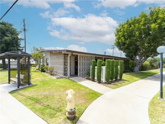 Property Slideshow image 2 of 23 | 23501 el dorado dr, Seal Beach, CA, 90740