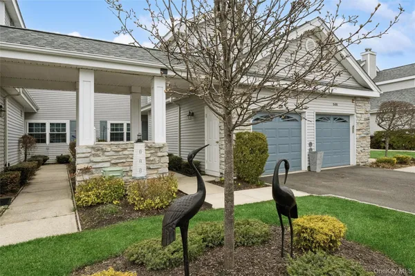 Property Slideshow image 2 of 37 | 549 highland ct, Brookhaven, NY, 11955