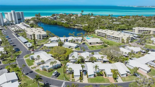 Property Slideshow image 2 of 69 | 119 whispering sands cir v36, Sarasota, FL, 34242