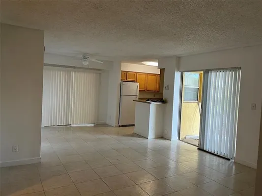 Property Slideshow image 2 of 9 | 7680 westwood dr apt 803, Tamarac, FL, 33321