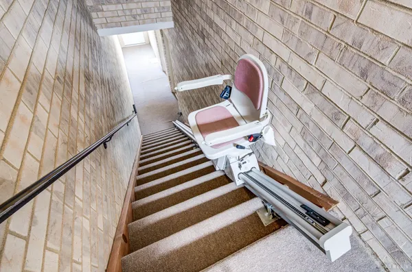 Property Slideshow image 3 of 16 | 18523 pine lake dr 4, Tinley Park, IL, 60477