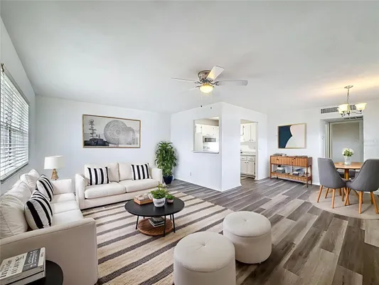 Property Slideshow image 3 of 54 | 202 bedford trl 103, Sun City Center, FL, 33573