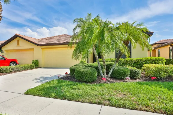 Property Slideshow image 2 of 86 | 5618 sunset falls dr, Apollo Beach, FL, 33572