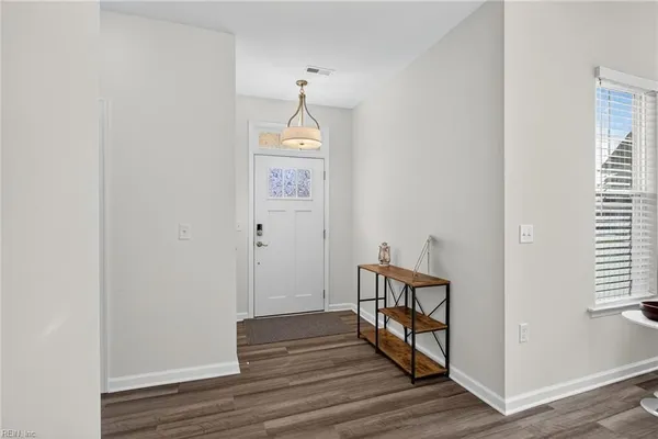 Property Slideshow image 2 of 31 | 105 cathedral st, Smithfield, VA, 23430