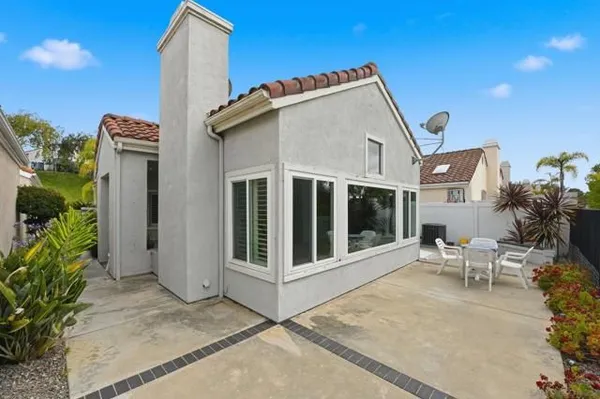 Property Slideshow image 2 of 14 | 1526 hermosita dr, San Marcos, CA, 92078