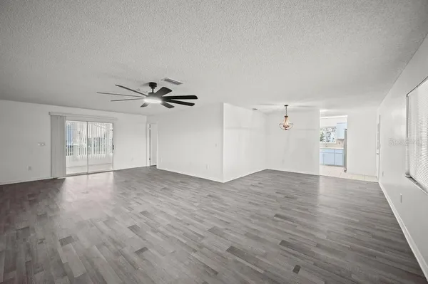 Property Slideshow image 3 of 25 | 10337 se 176th st, Summerfield, FL, 34491