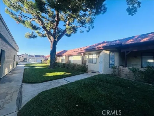 Property Slideshow image 3 of 21 | 19267 elm dr, Apple Valley, CA, 92308