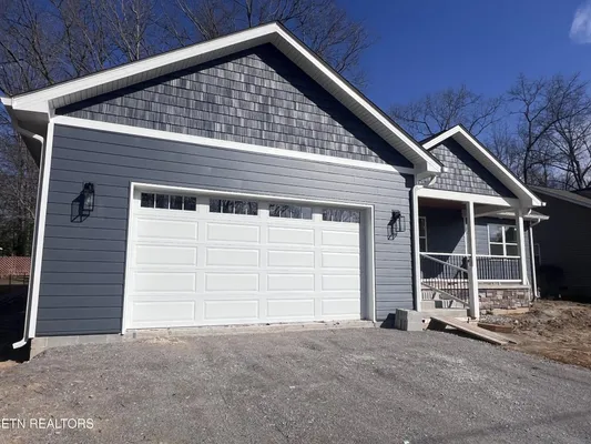 Property Slideshow image 3 of 17 | 114 britton ln, Crossville, TN, 38558