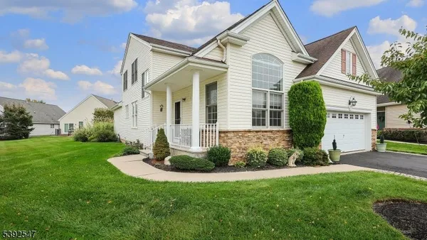 Property Slideshow image 3 of 38 | 13 bray ct, Somerset, NJ, 08873