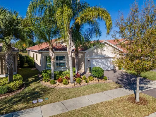 Property Slideshow image 3 of 98 | 4912 grand banks dr, Wimauma, FL, 33598