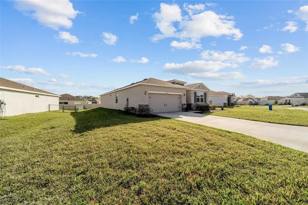 Property Slideshow image 3 of 63 | 6053 sw 93rd loop, Ocala, FL, 34476