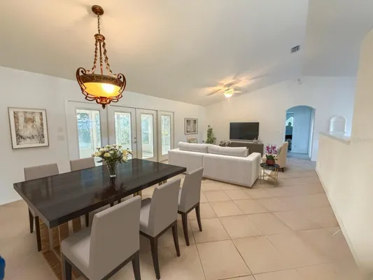 Property Slideshow image 3 of 35 | 21623 regency park ln, Leesburg, FL, 34748
