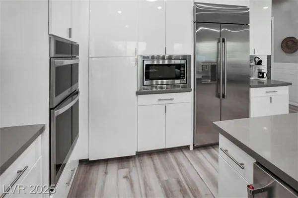 Property Slideshow image 3 of 28 | 12438 heritage bend dr, Las Vegas, NV, 89138