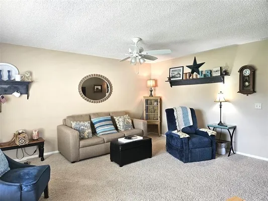 Property Slideshow image 3 of 35 | 15 vista gardens trl apt 206, Vero Beach, FL, 32962