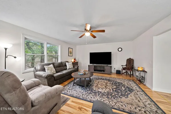 Property Slideshow image 3 of 45 | 116 greenwood rd, Crossville, TN, 38558